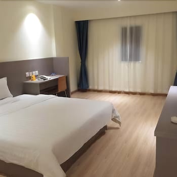 7Days Inn Foshan Temple Baihua Squrare Branch