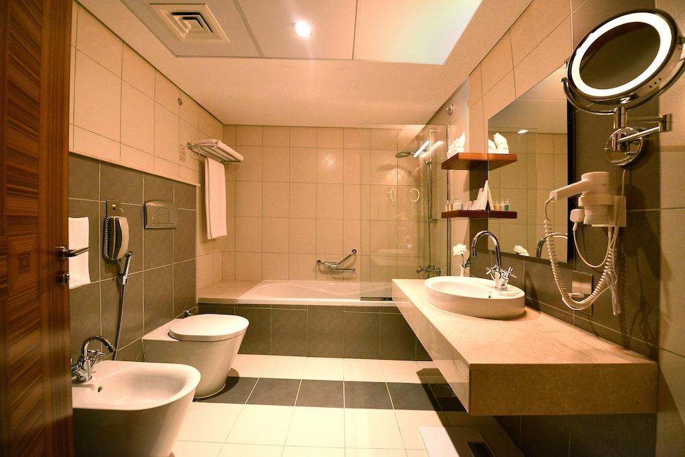 City Seasons Al Hamra Abu Dhabi