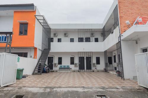 Sani Guest House by OYO Rooms