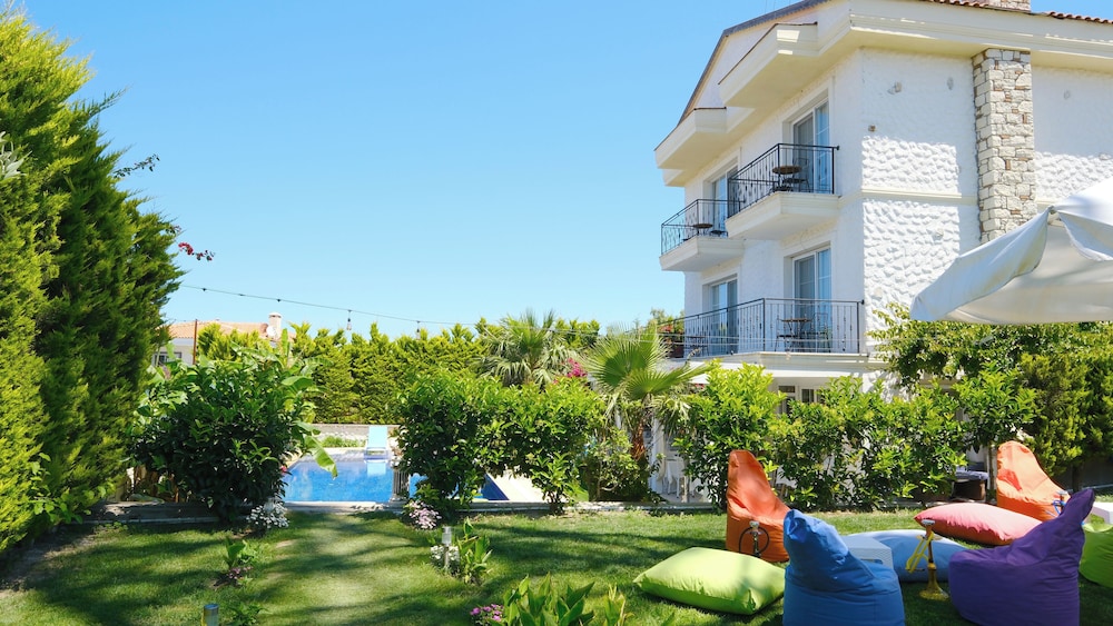 Lavinia Garden Alaçatı