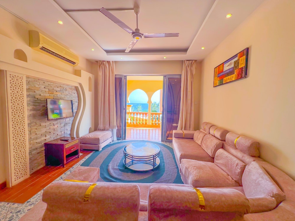 Royal Beachfront Apartments