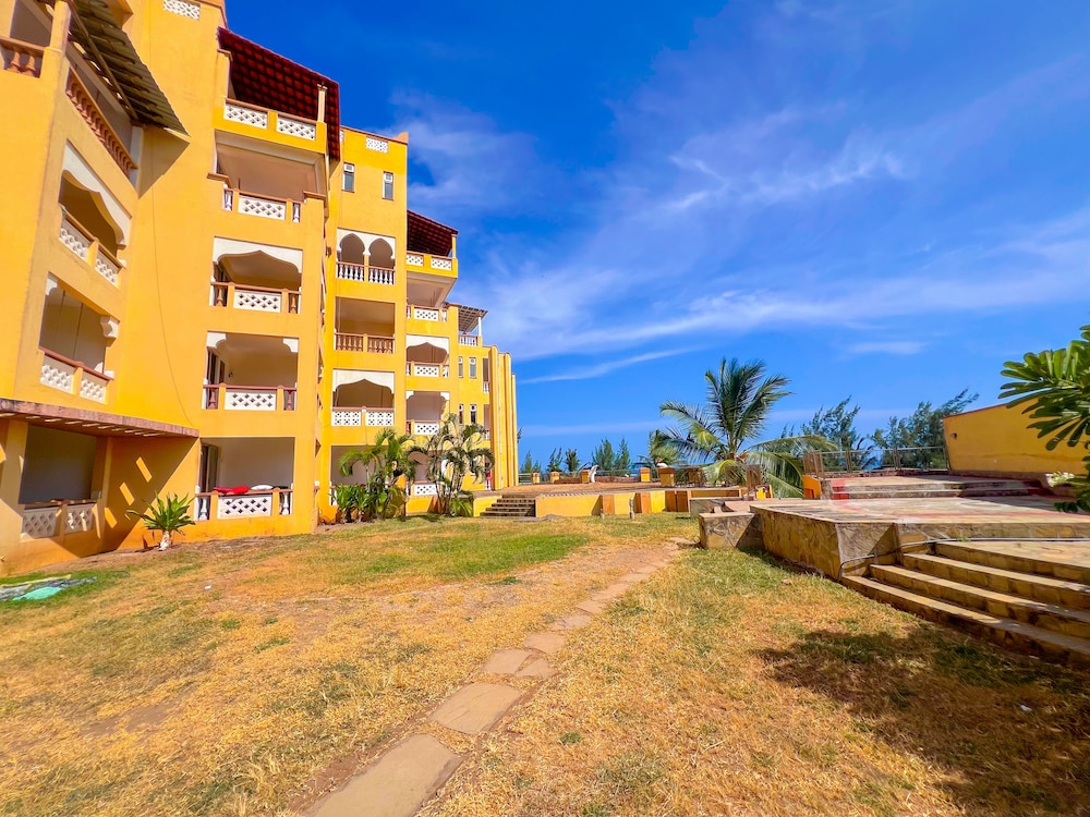 Royal Beachfront Apartments