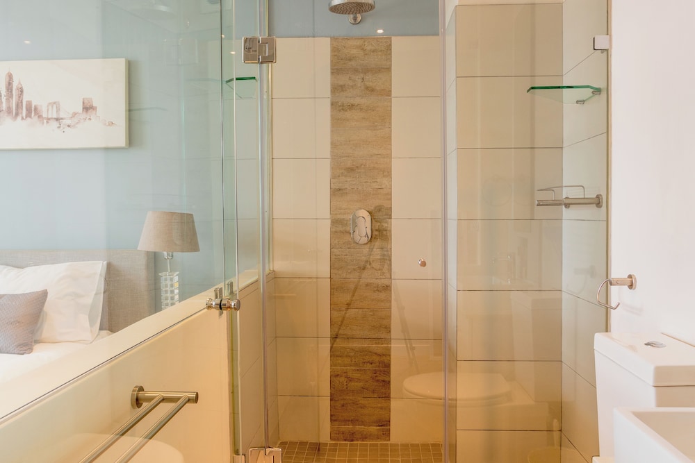 KMG Apartments at The Apex