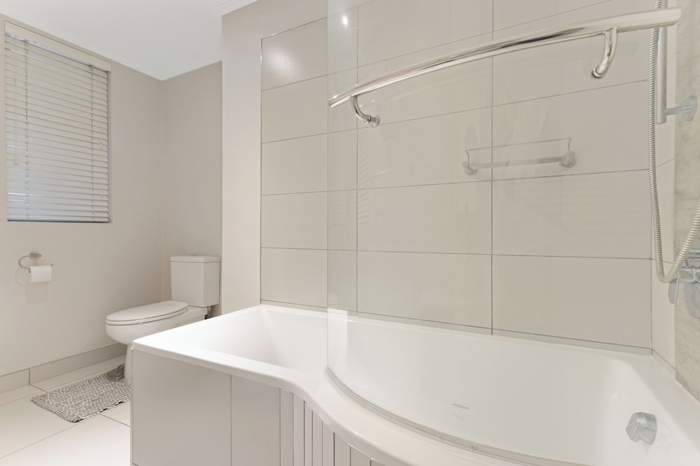 KMG Apartments at The Apex