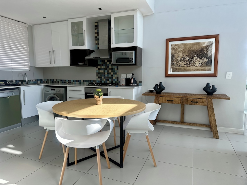 KMG Apartments at The Apex