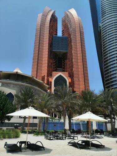 Bab Al Qasr Hotel