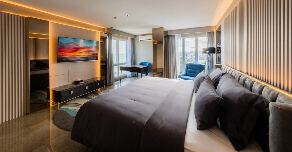 The All - Suite Pentacity Hotel Balikpapan