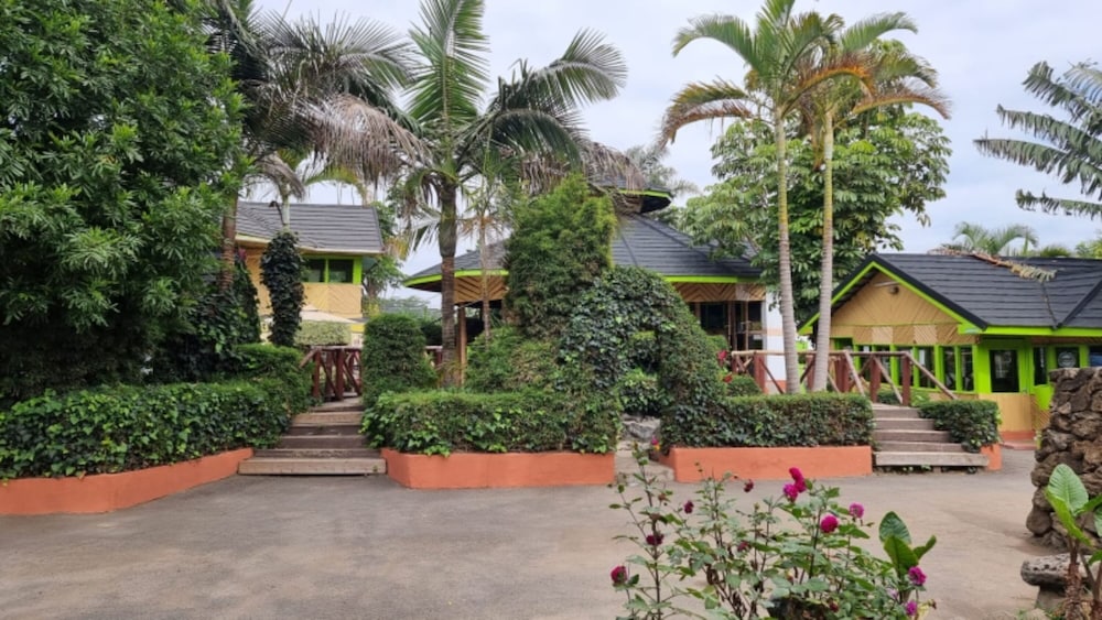 Heritage Breeze Hotel