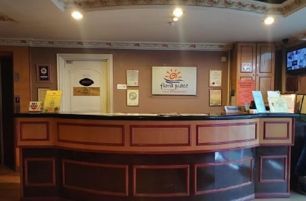 Flora Place