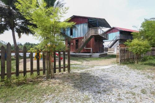 Cerana Villa Resort & Medan Ikan Bakar