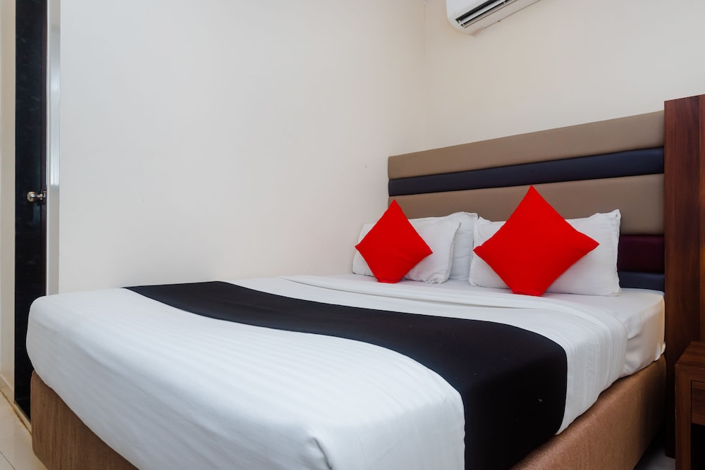 FabHotel Regal International Mumbai International