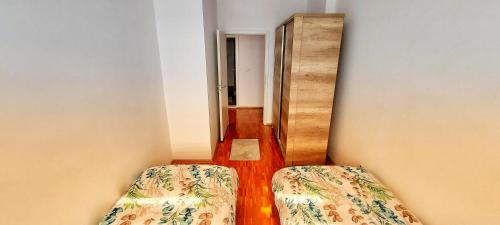 Sunflower Apartments