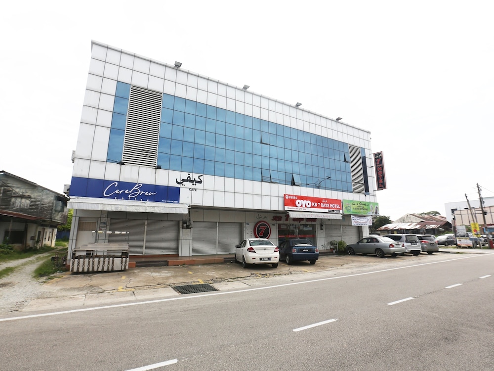 Kb 7 Days Hotel By OYO Rooms