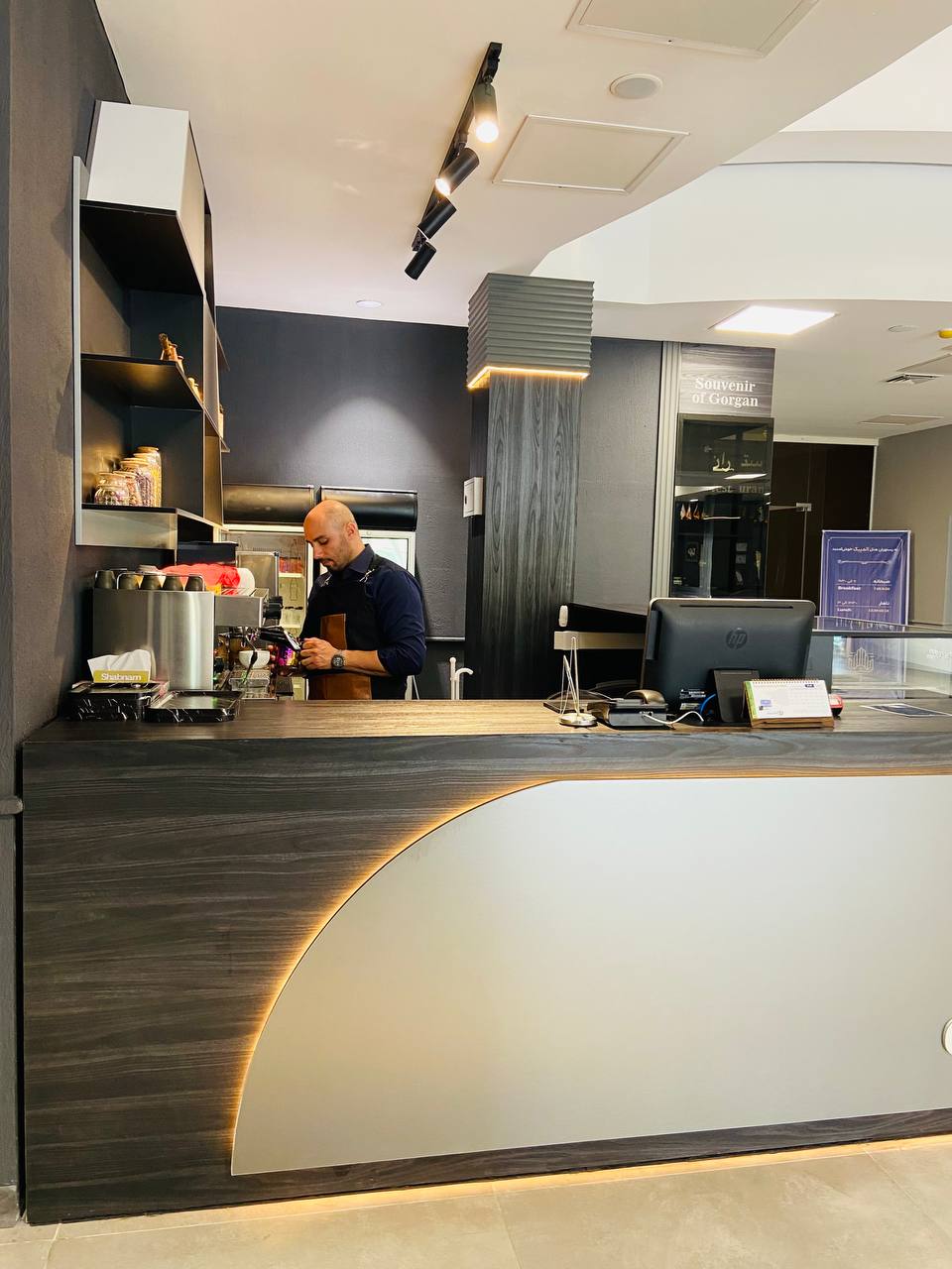 هتل المپیک آسمان