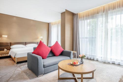 CM Serviced Apartment Shenzhen Hillside