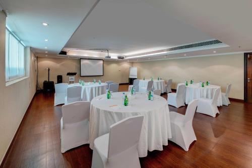 Howard Johnson Plaza by Wyndham Dubai Deira