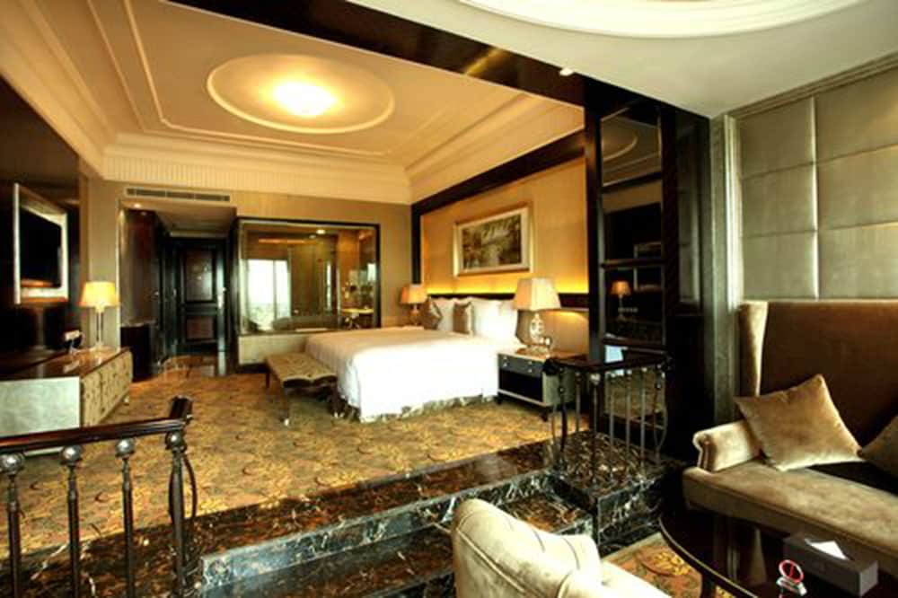 Chateau Star River Pudong