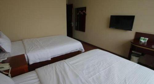 GreenTree Inn Shanghai Hongqiao Airport Huqingping Highway Shell Hotel