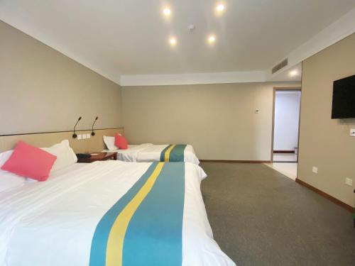 Happy Dragon R J Brown Hotel Beijing